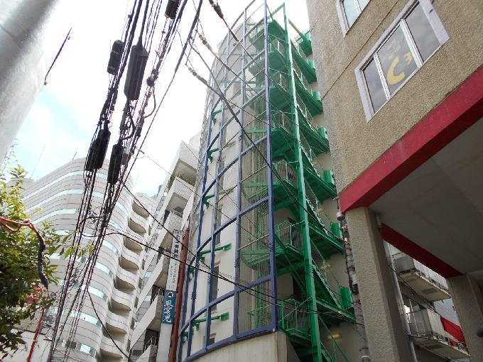 新宿F2ビル
