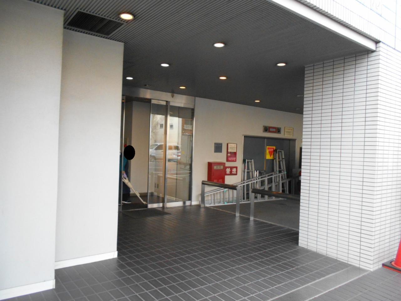 角張ビル