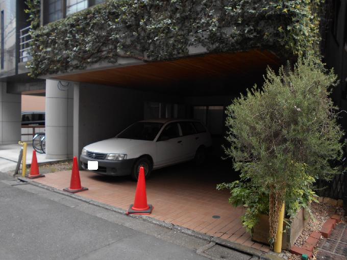 Q-1ビル
