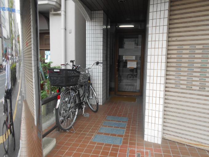 東ネビル