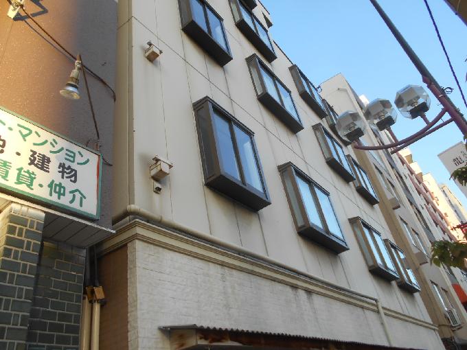 根岸3丁目一棟ビル