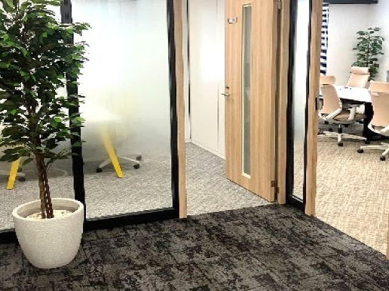 興和日東ビル