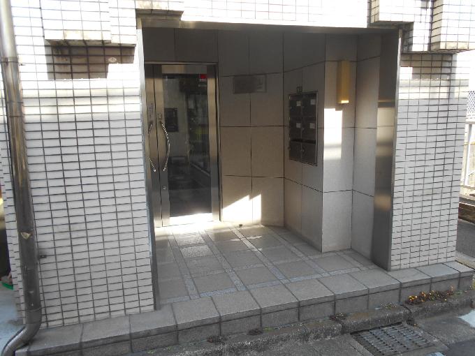 マコービル