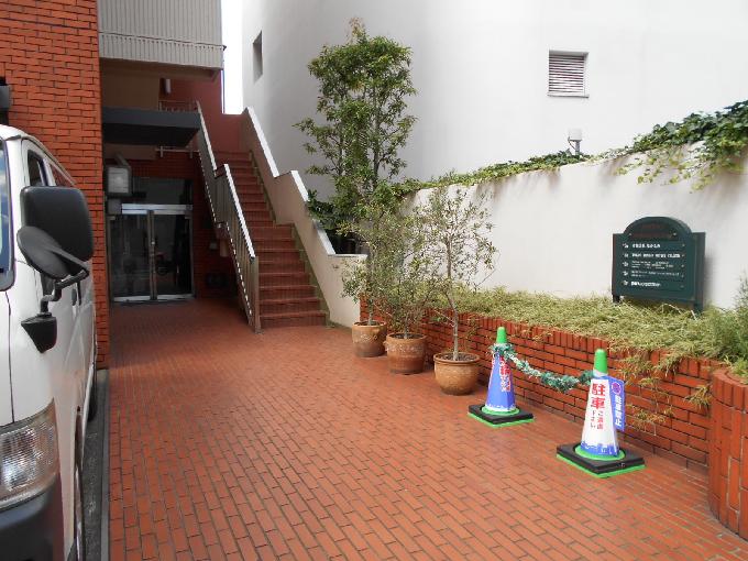 AOYAMA N-BrickBuilding