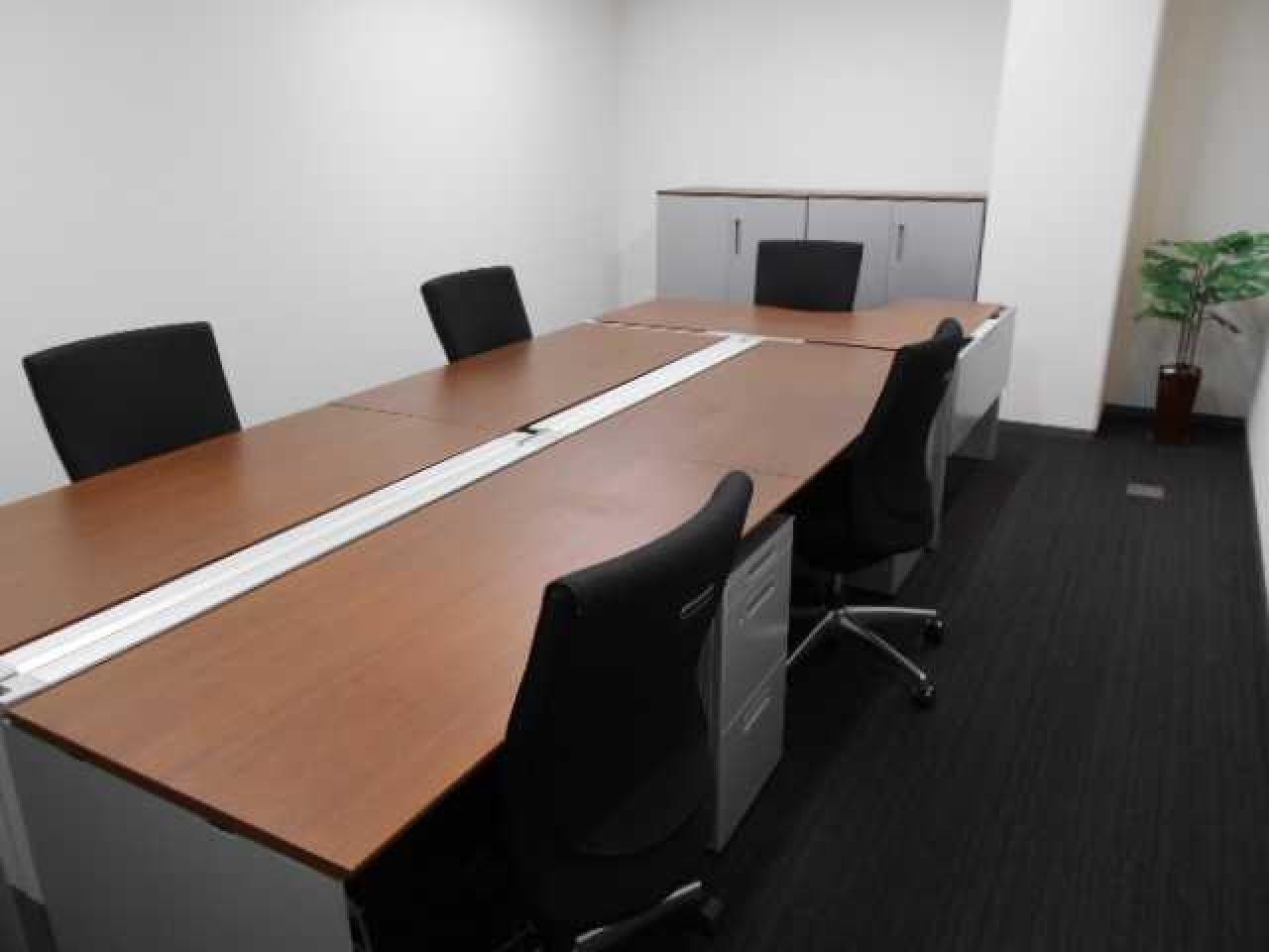 クロスオフィス新宿