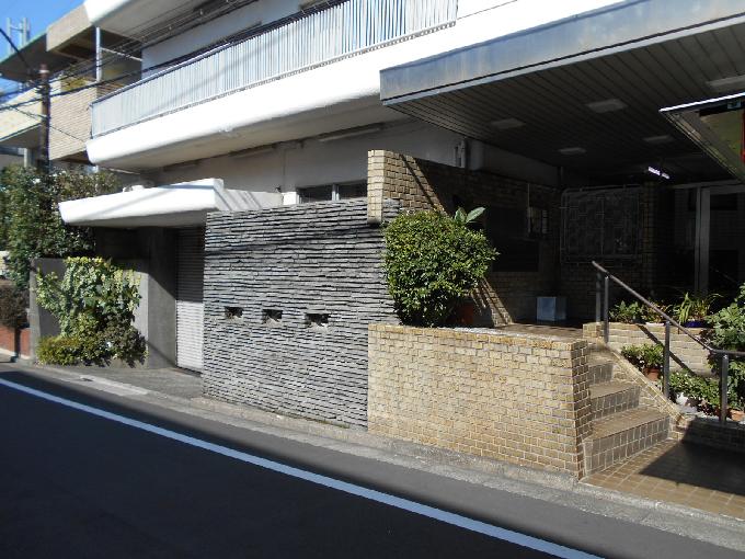 岩動マンション