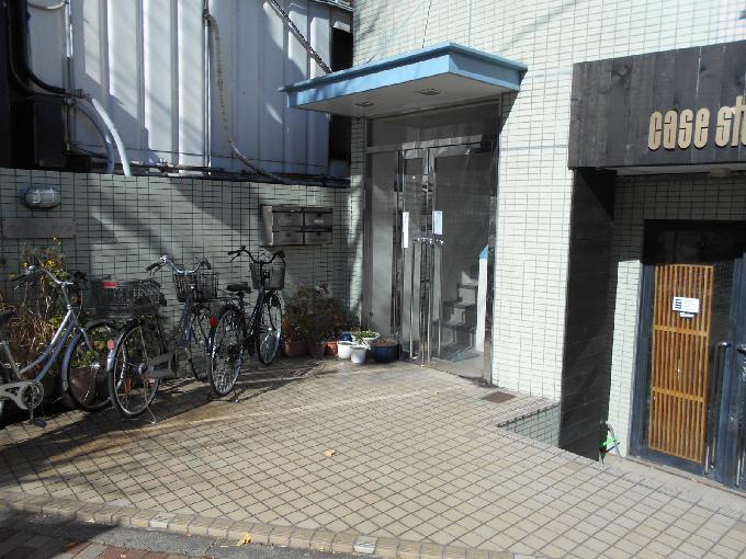 ナインティ・テヅカ
