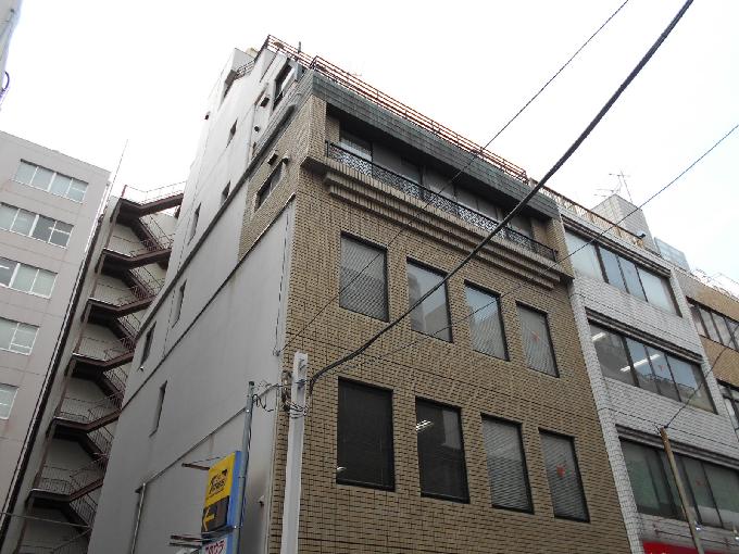 穴田ビル