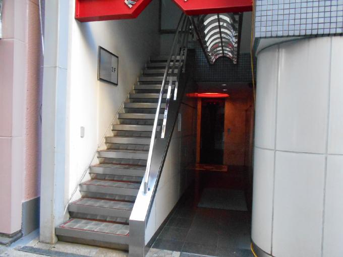 幸運館ビル
