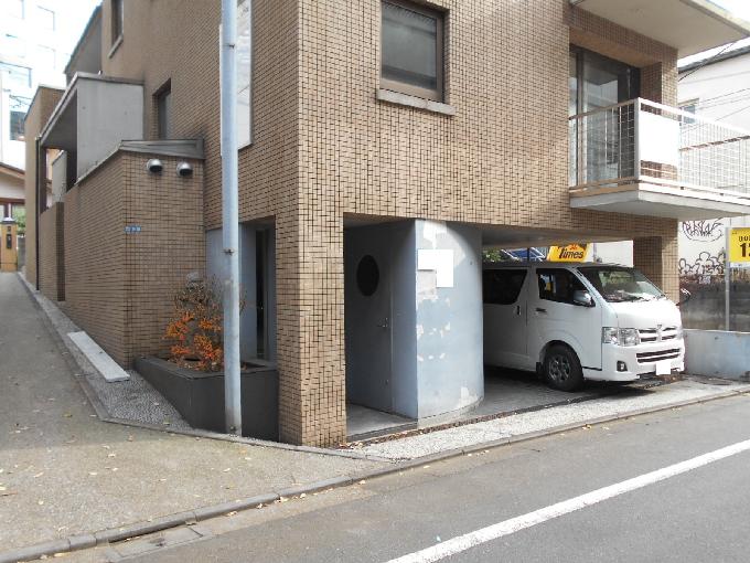南青山アイビーハウス