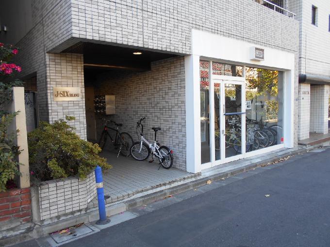 J-SIXビル