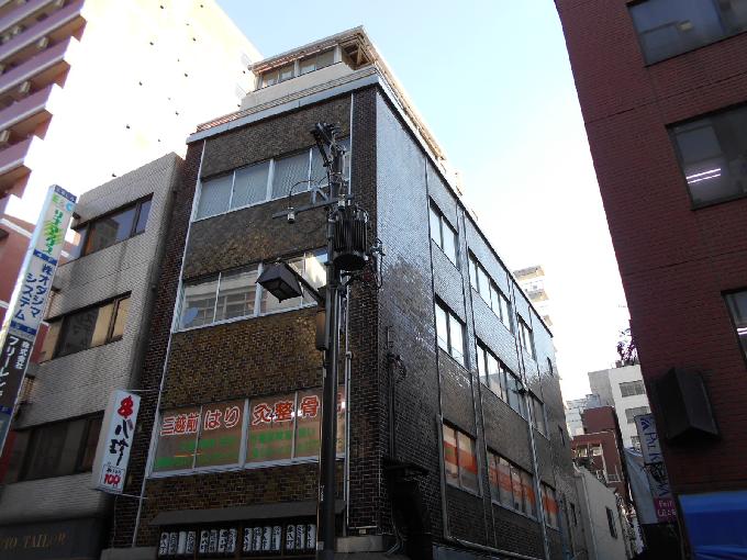 イーストンビル