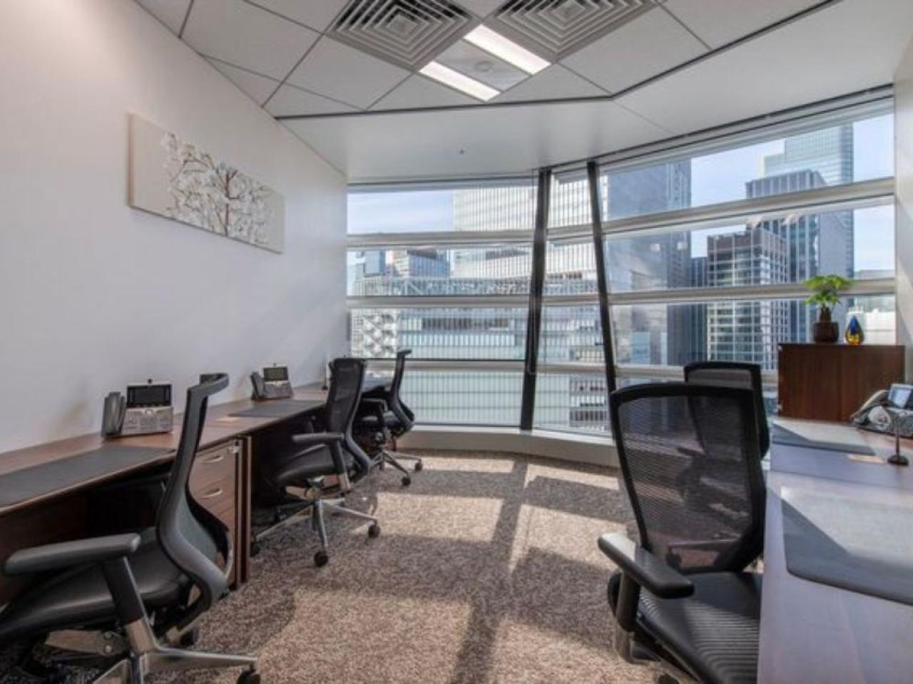 サーブコープTRI-SEVEN ROPPONGI