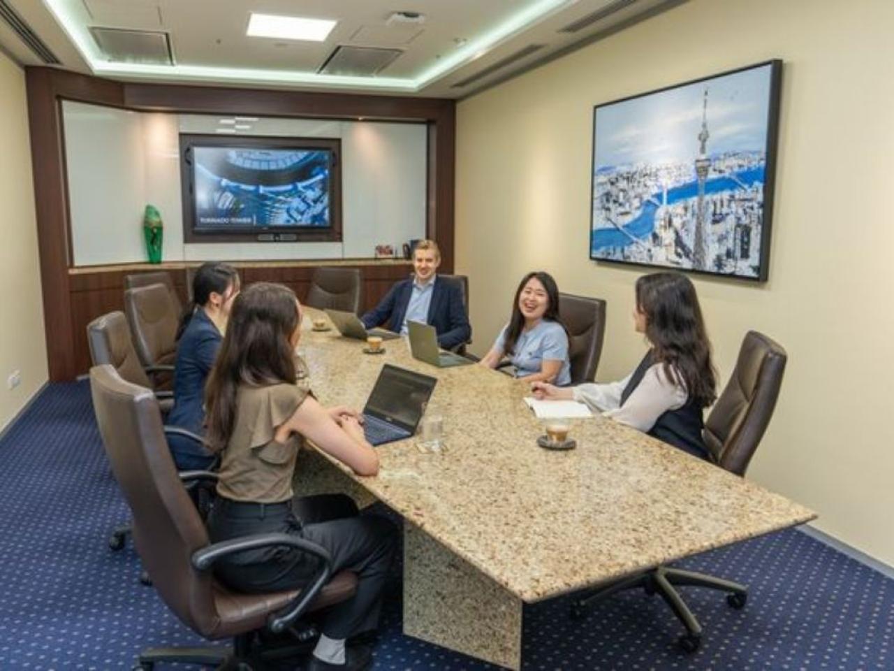 サーブコープTRI-SEVEN ROPPONGI