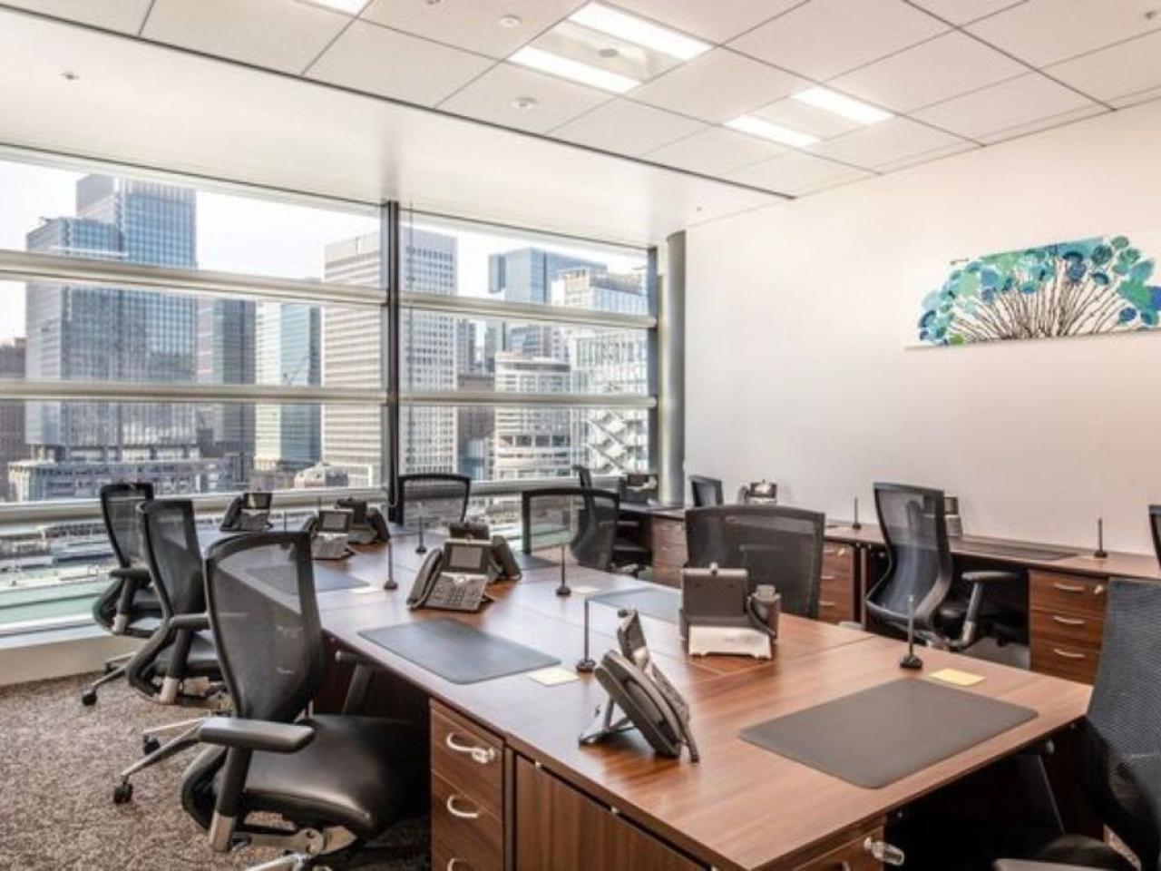 サーブコープTRI-SEVEN ROPPONGI