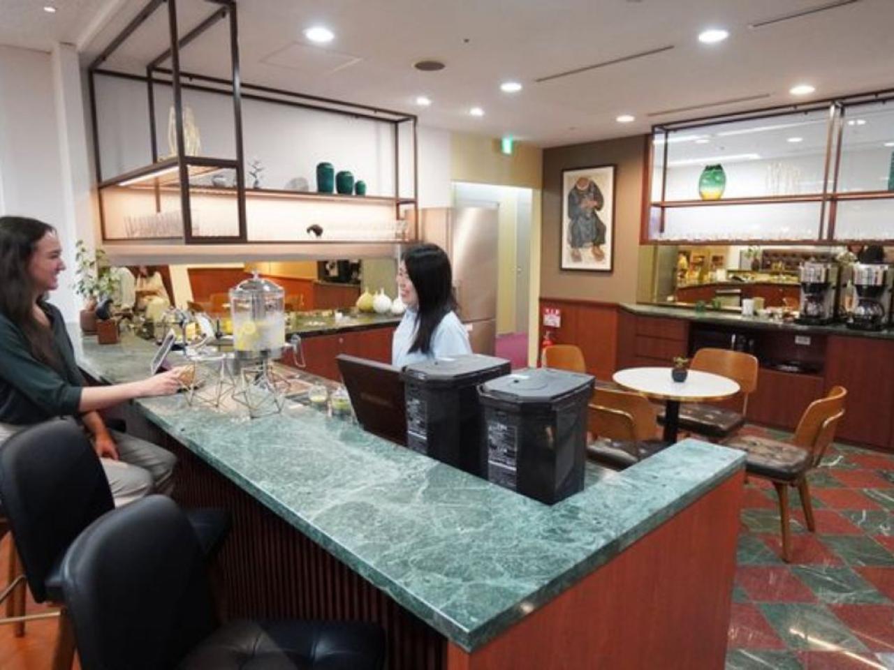 サーブコープ新宿オークシティ