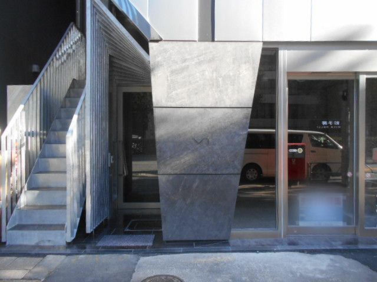 V1 Bldg