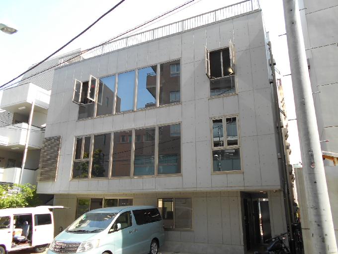神宮前ローカス