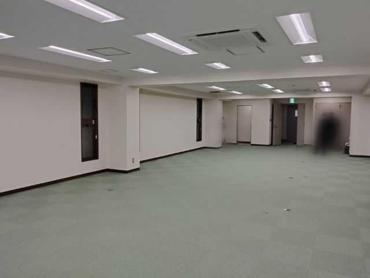 京橋イーサスビル