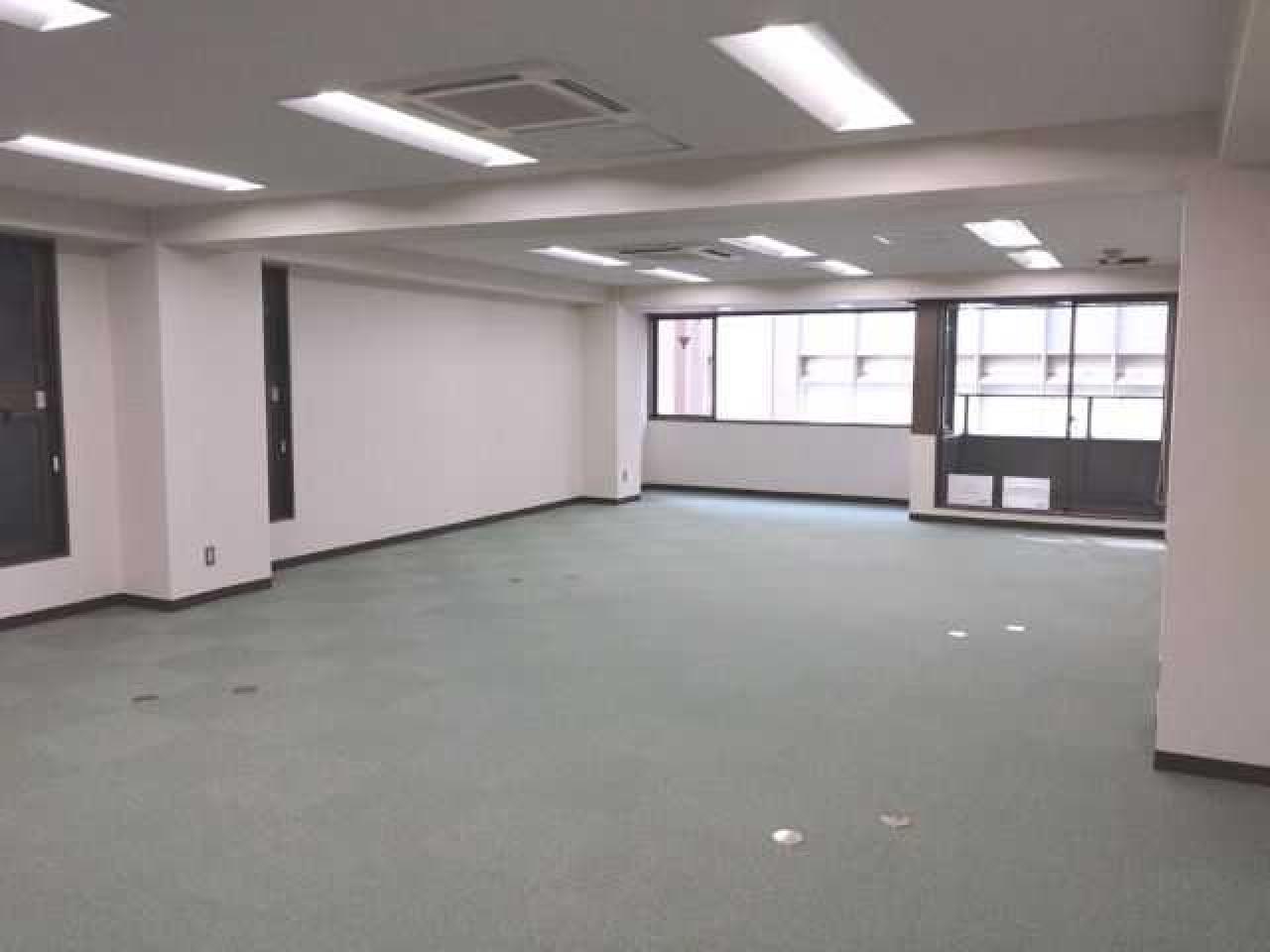 京橋イーサスビル