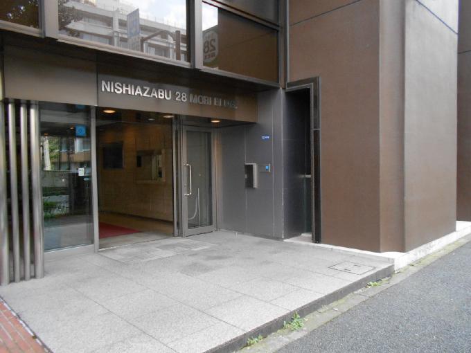 西麻布六本木通ビル