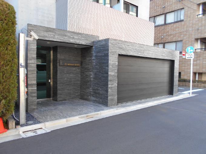 T2 MINAMI AZABU