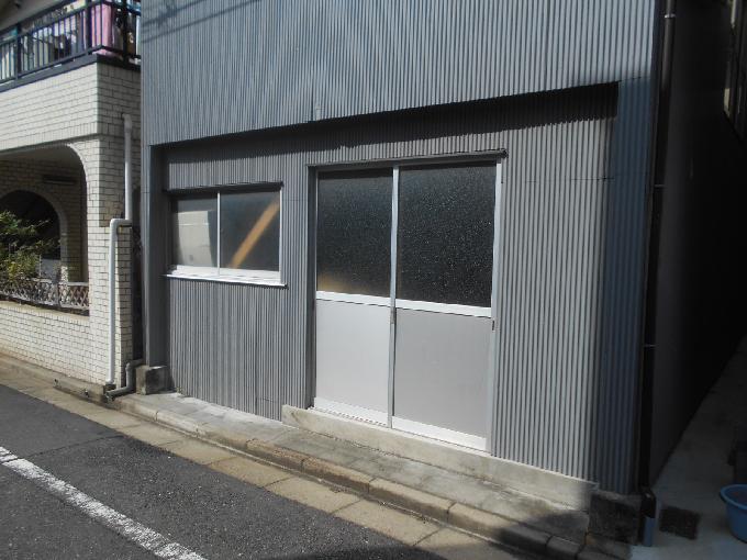 市川地所倉庫
