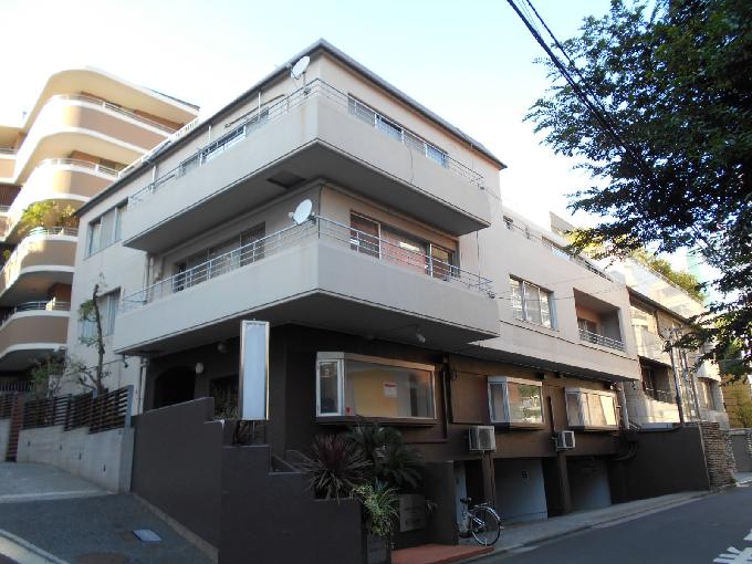 鳥居坂ハウス