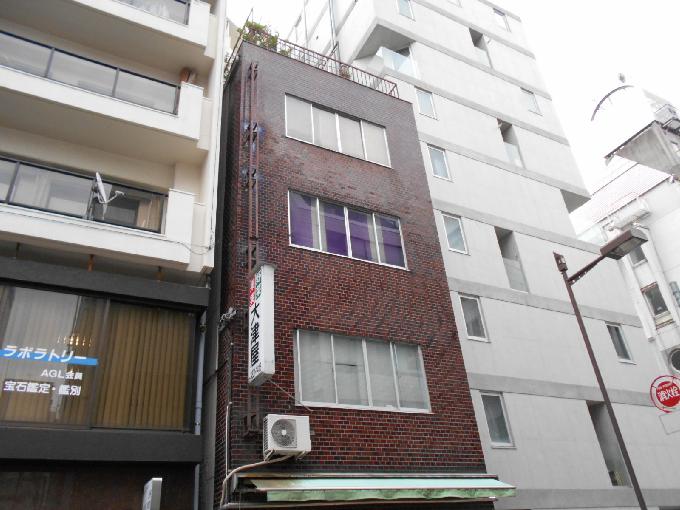 シノビル