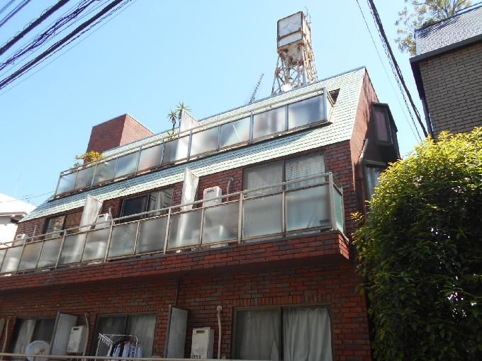 クイーンホームズ