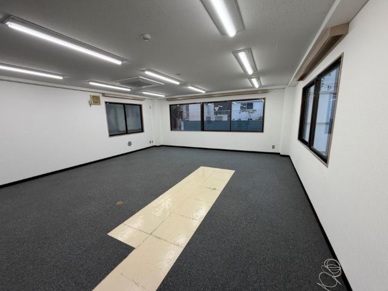さかえビル