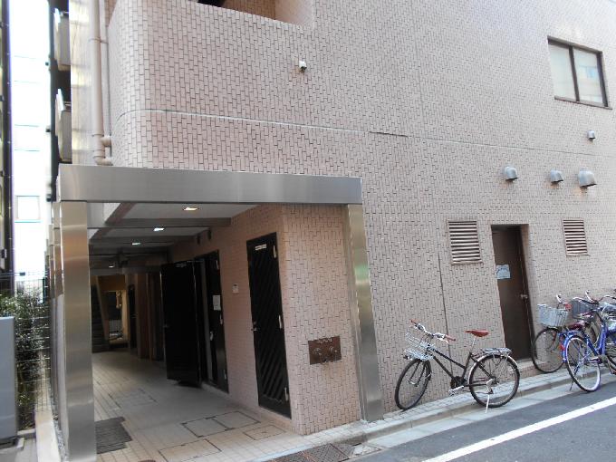 サニープラザ新宿御苑