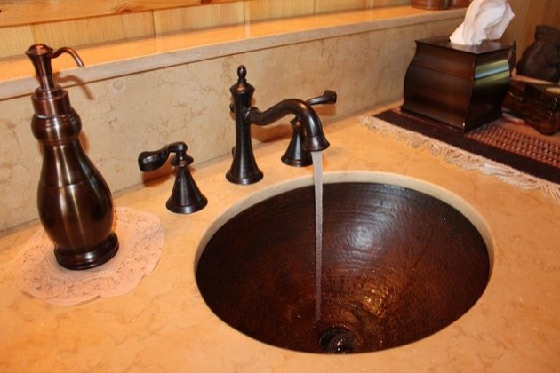 閑静なオフィス街千代田区東神田で男女別トイレのオフィスをチェック