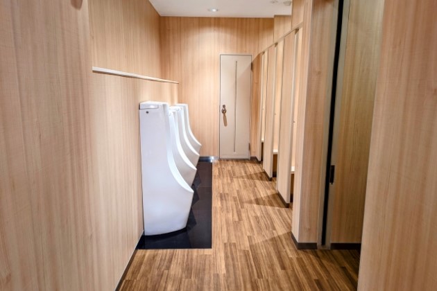 活気と落ち着きが共存する恵比寿南の男女別トイレ付き賃貸オフィス